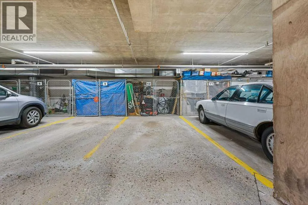 215, 200 Lincoln Way SW