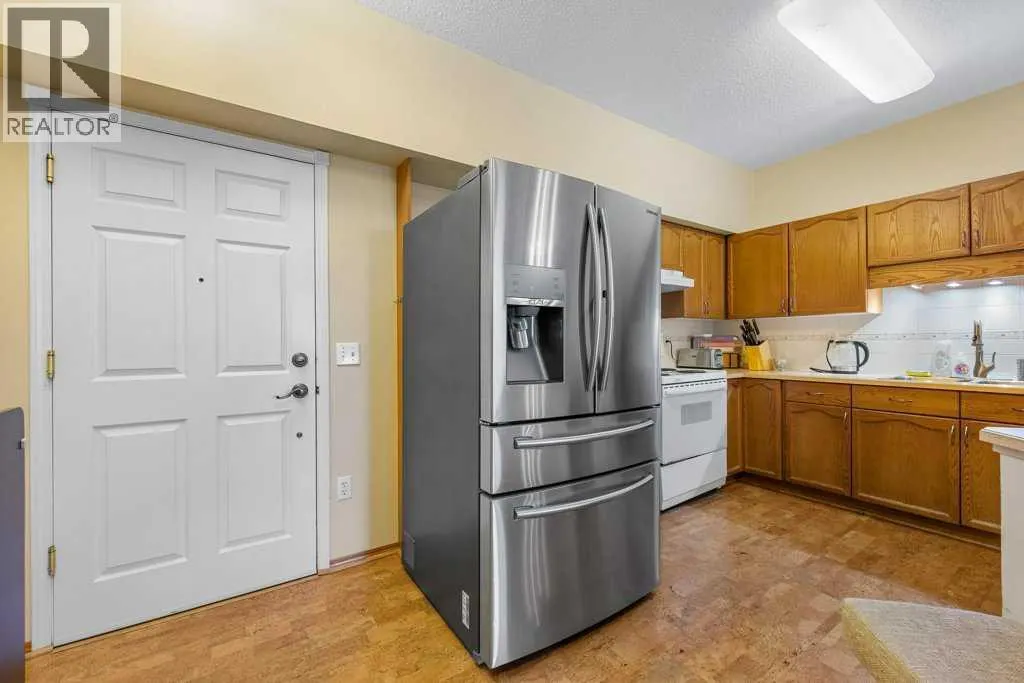 215, 200 Lincoln Way SW