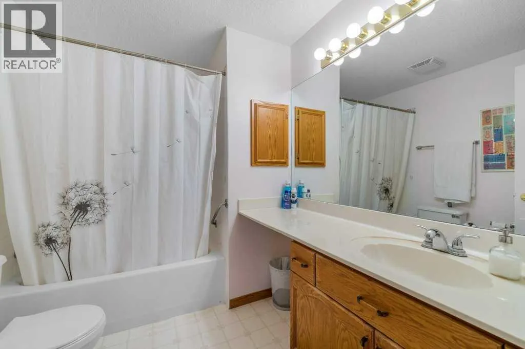 215, 200 Lincoln Way SW