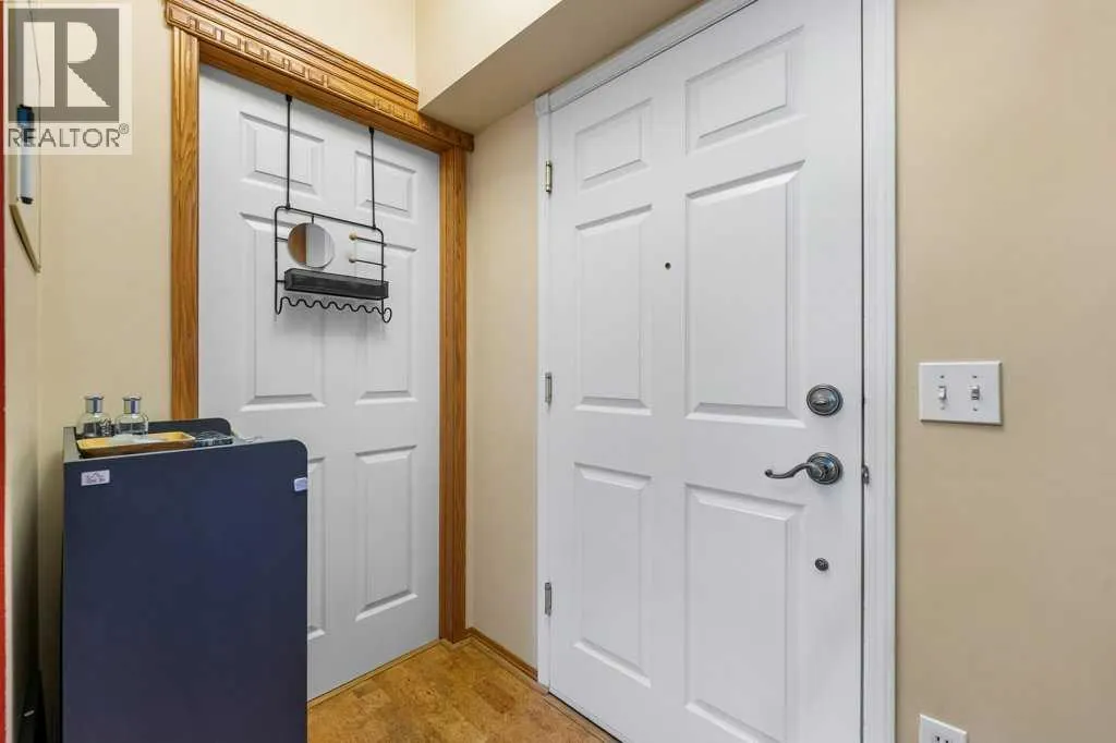 215, 200 Lincoln Way SW