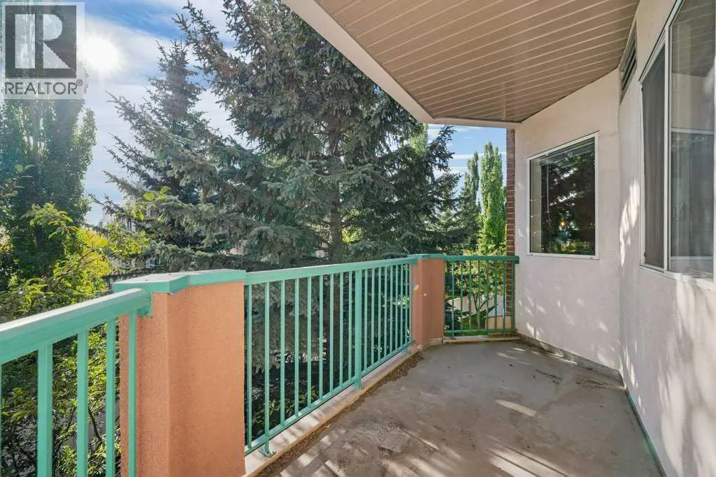 215, 200 Lincoln Way SW