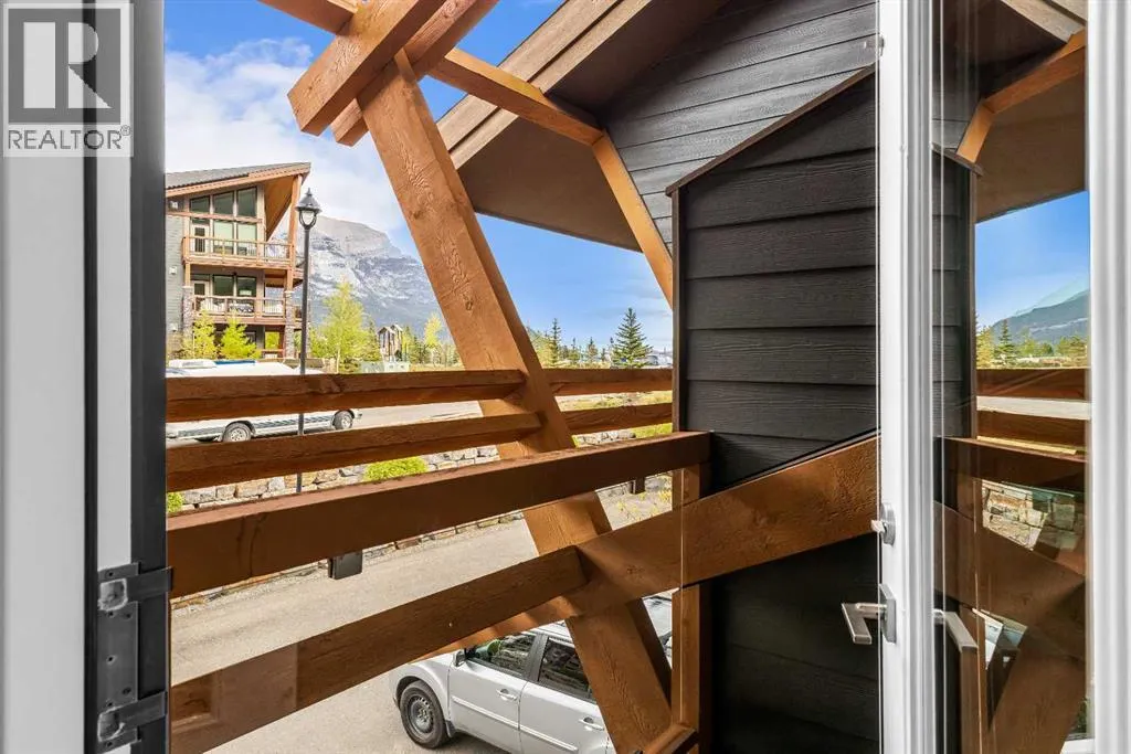 204, 105 Stewart Creek Rise SW