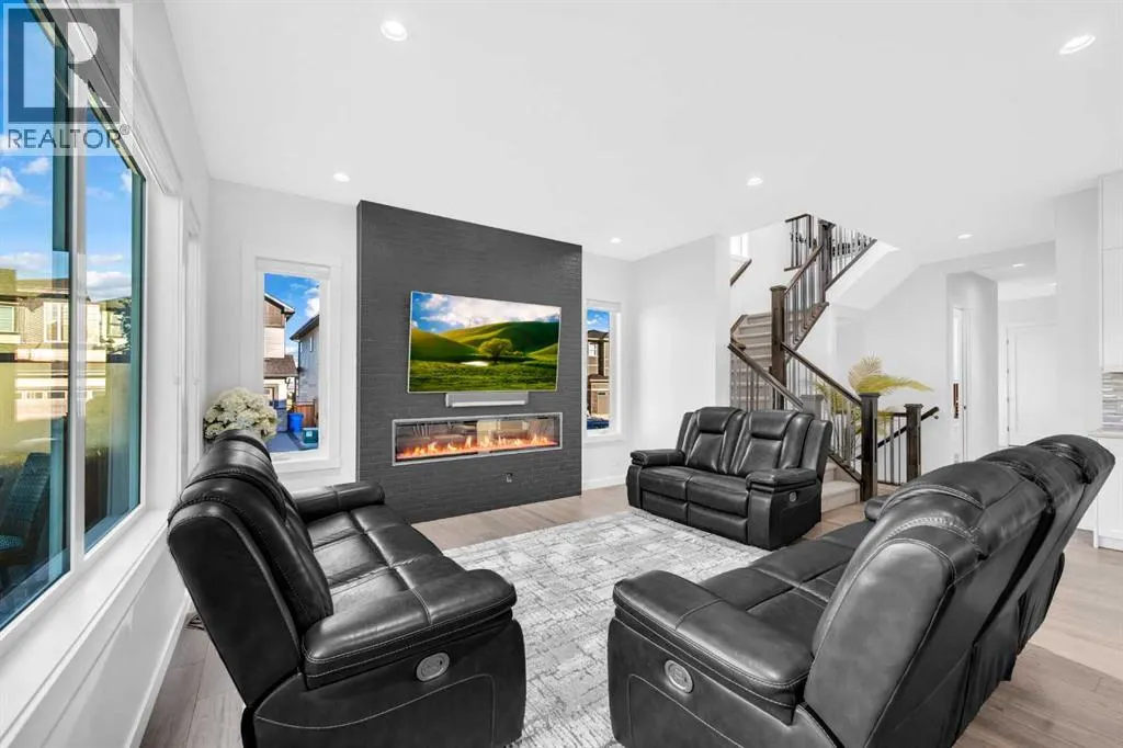 134 Corner Meadows Common NE