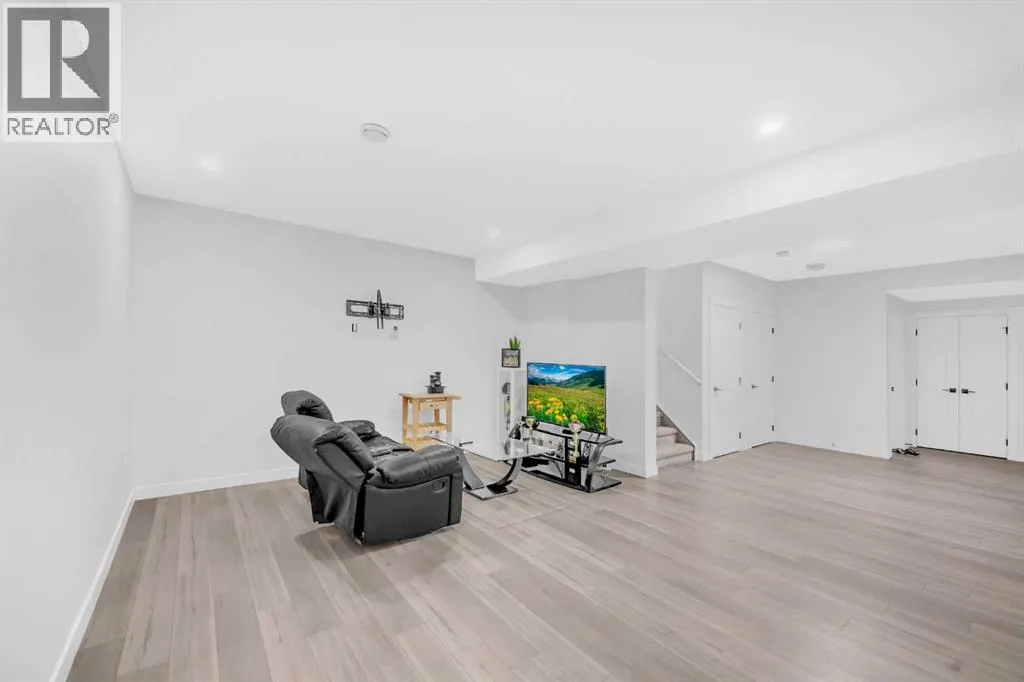 134 Corner Meadows Common NE