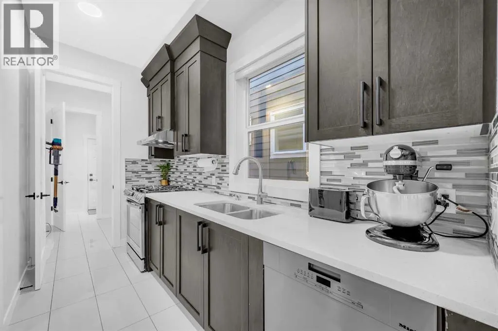 134 Corner Meadows Common NE