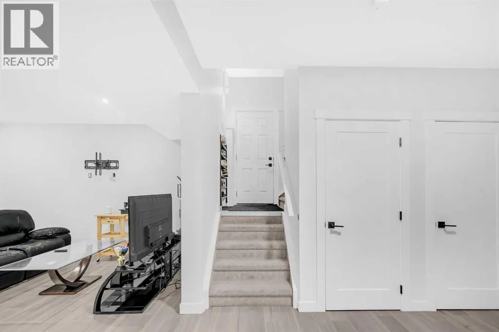 134 Corner Meadows Common NE