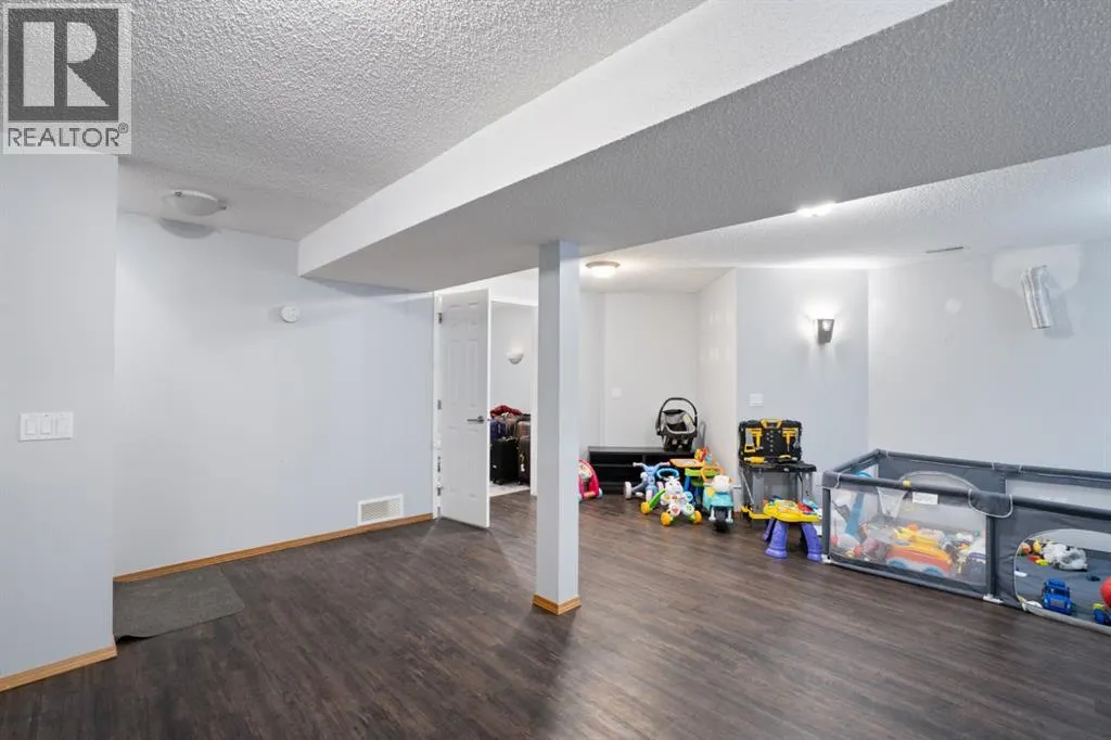 169 Coral Sands Terrace NE