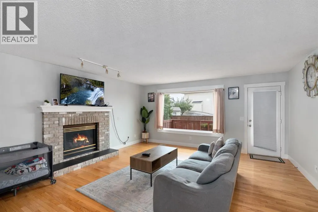 169 Coral Sands Terrace NE