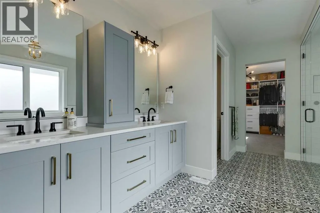 33 Paintbrush Park