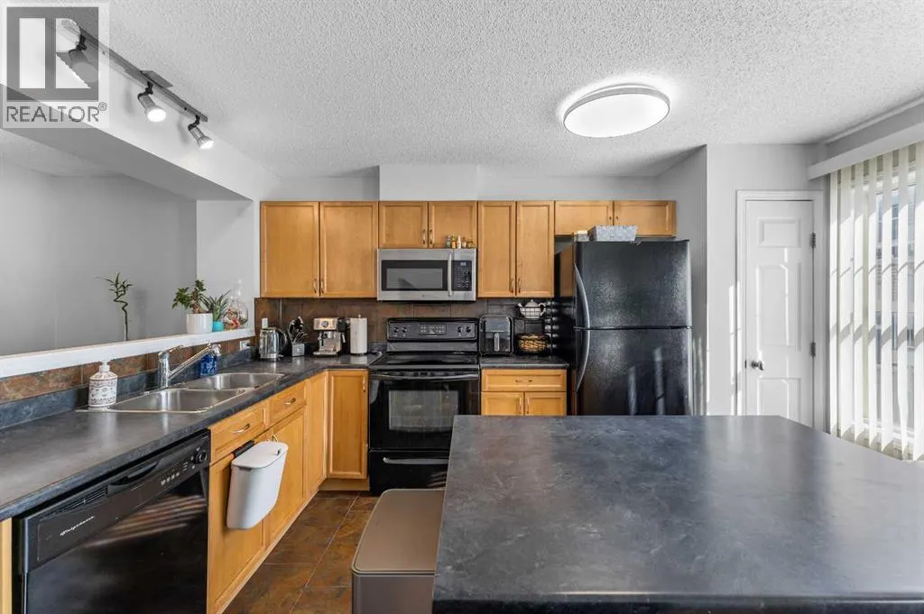 3305 New Brighton Gardens SE