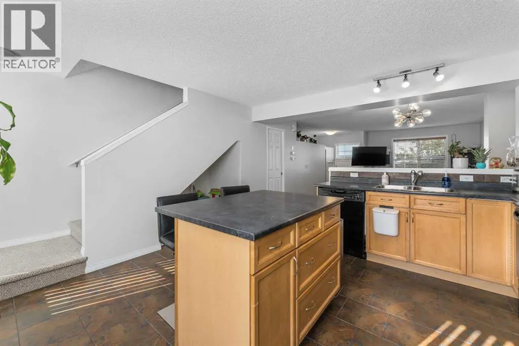 3305 New Brighton Gardens SE