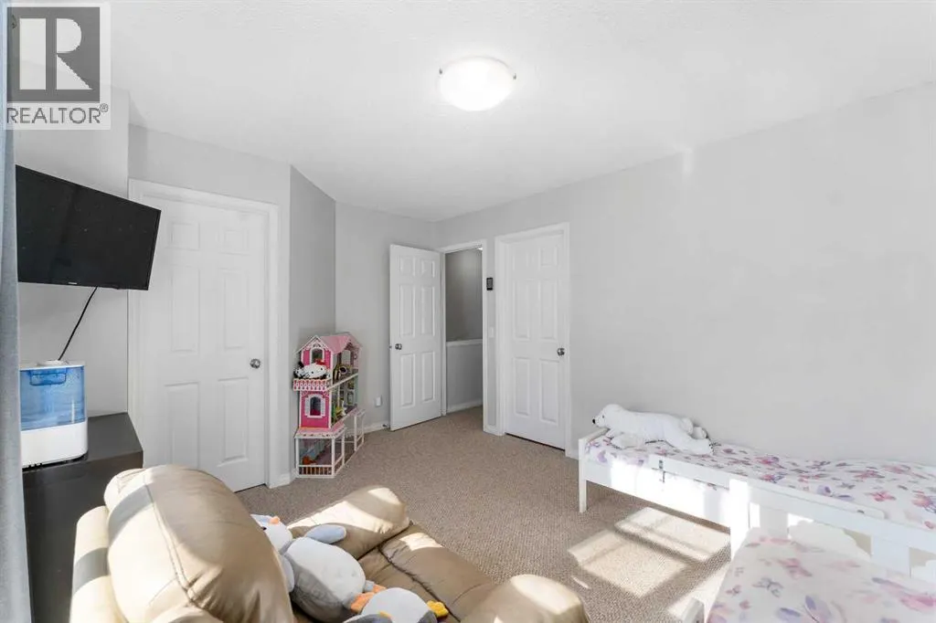 3305 New Brighton Gardens SE