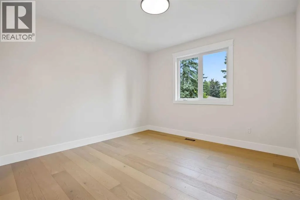 12 Vardana Place NW
