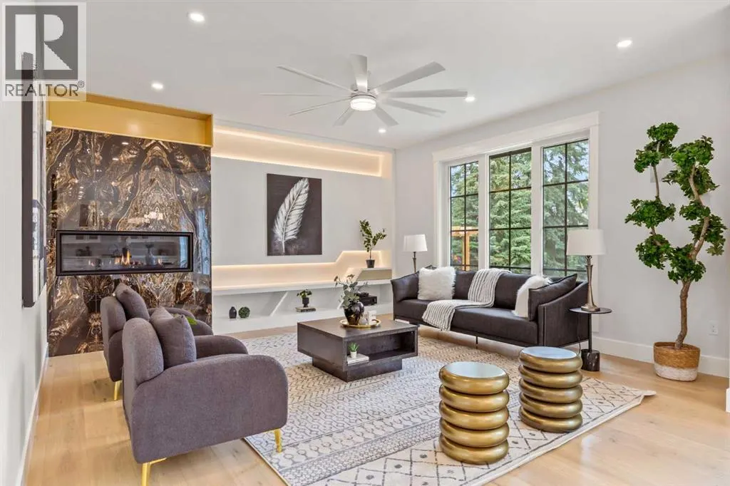 12 Vardana Place NW