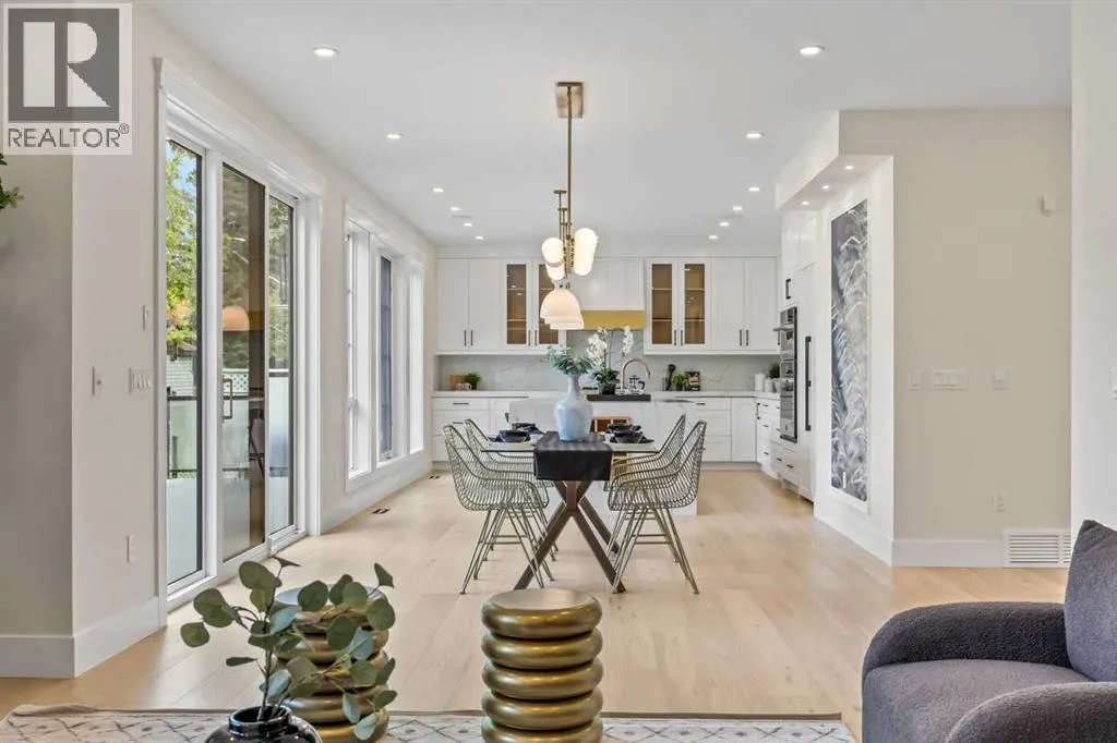 12 Vardana Place NW