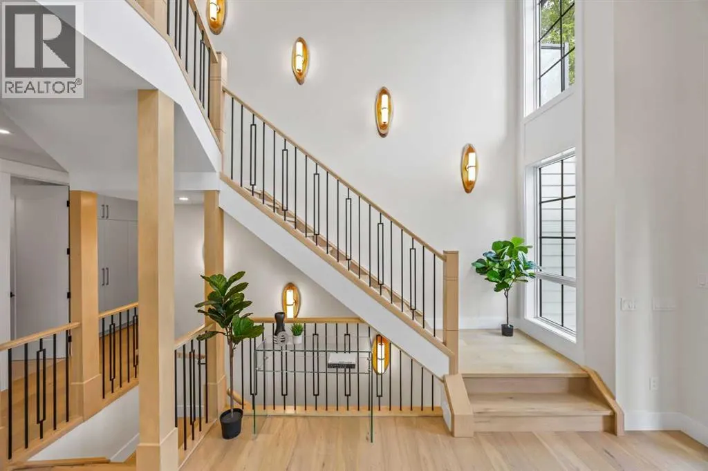 12 Vardana Place NW