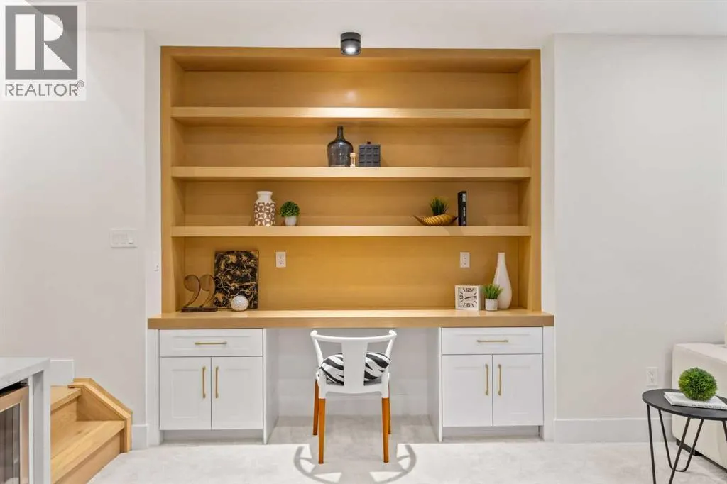 12 Vardana Place NW