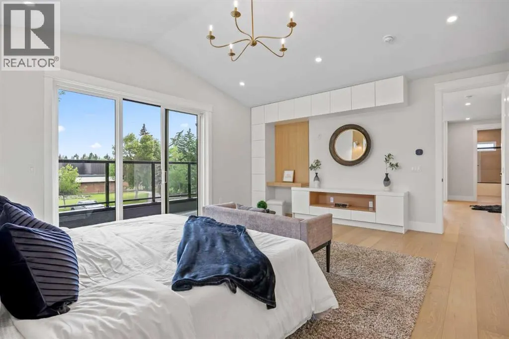12 Vardana Place NW