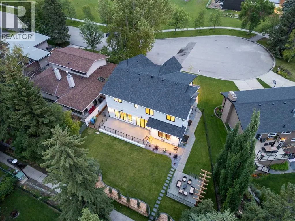 12 Vardana Place NW