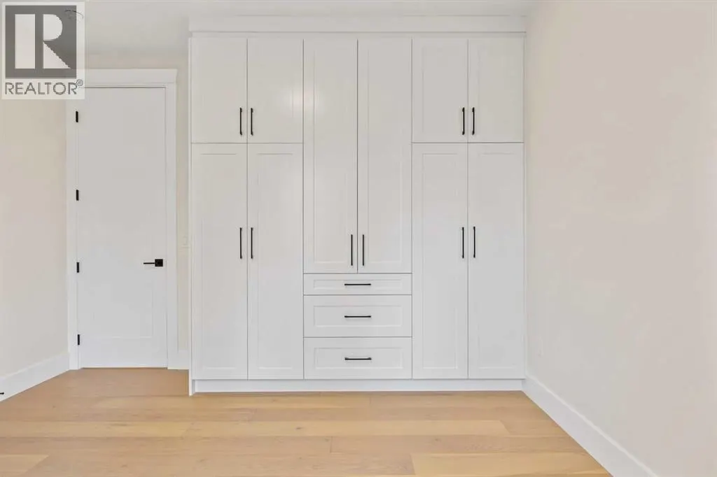 12 Vardana Place NW