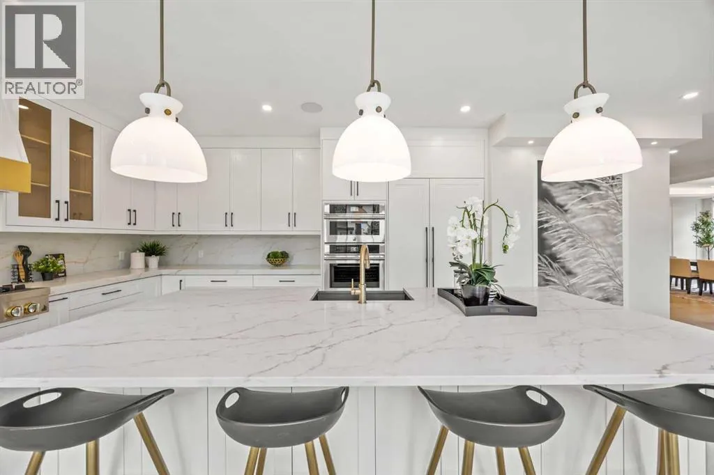 12 Vardana Place NW