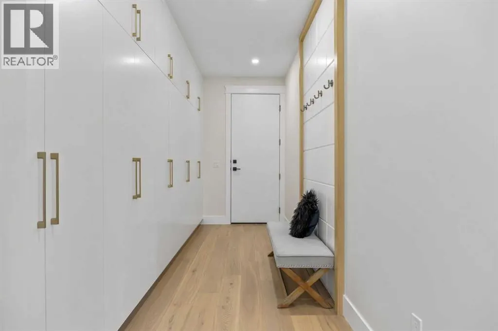 12 Vardana Place NW