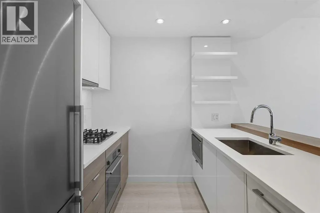 1007, 108 Waterfront Court SW