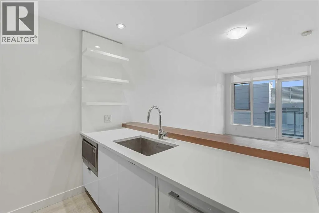 1007, 108 Waterfront Court SW
