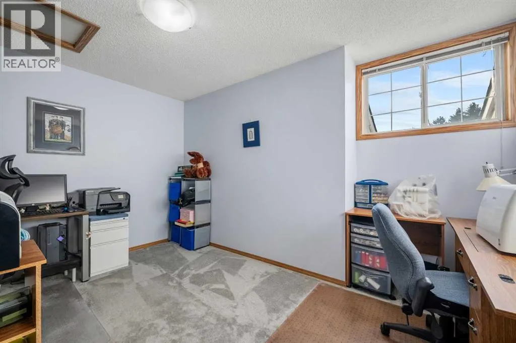 147 Somervale Park SW