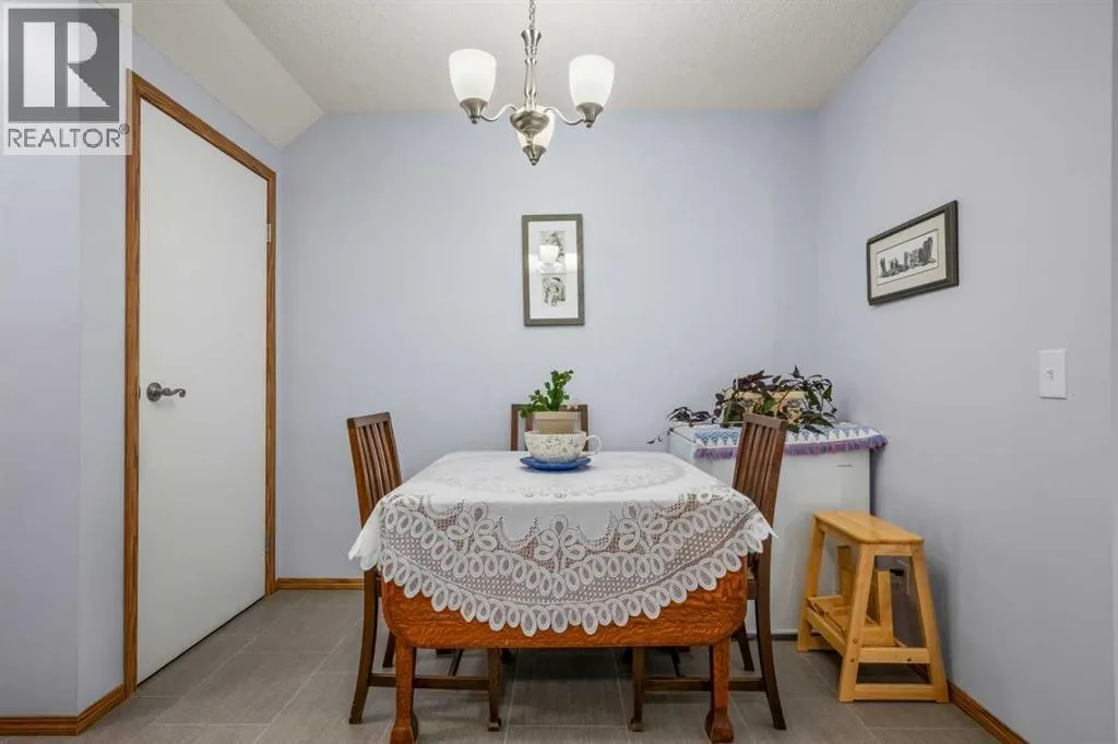 147 Somervale Park SW