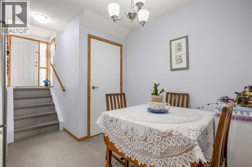 147 Somervale Park SW