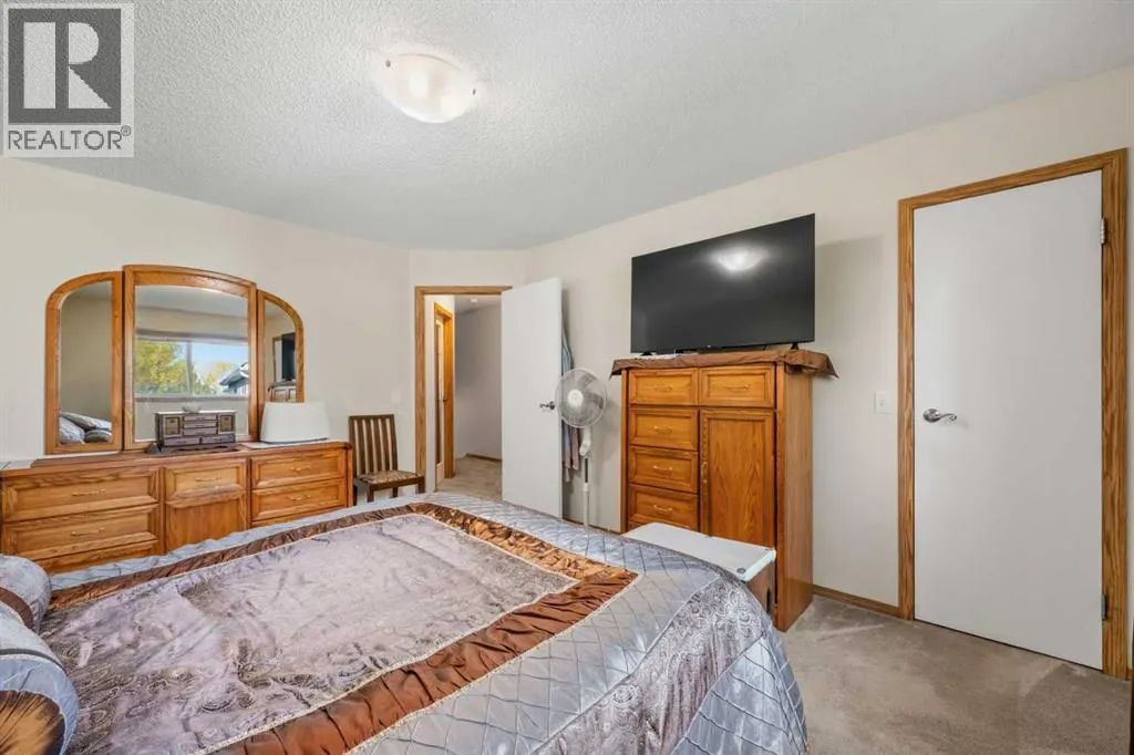 147 Somervale Park SW