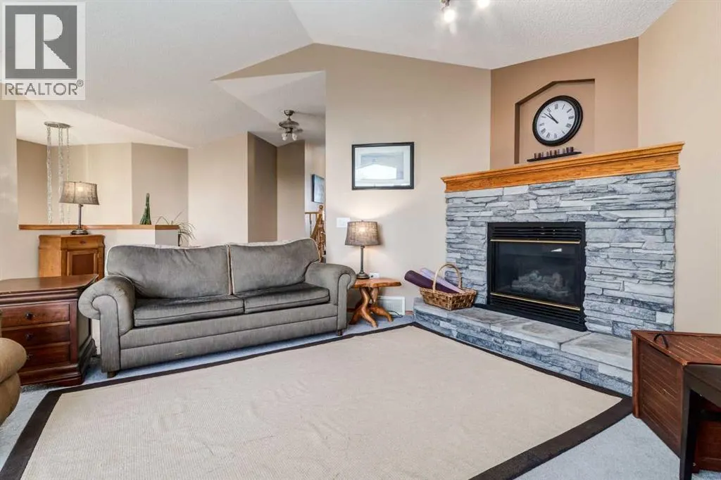 77 Somerset Circle SW