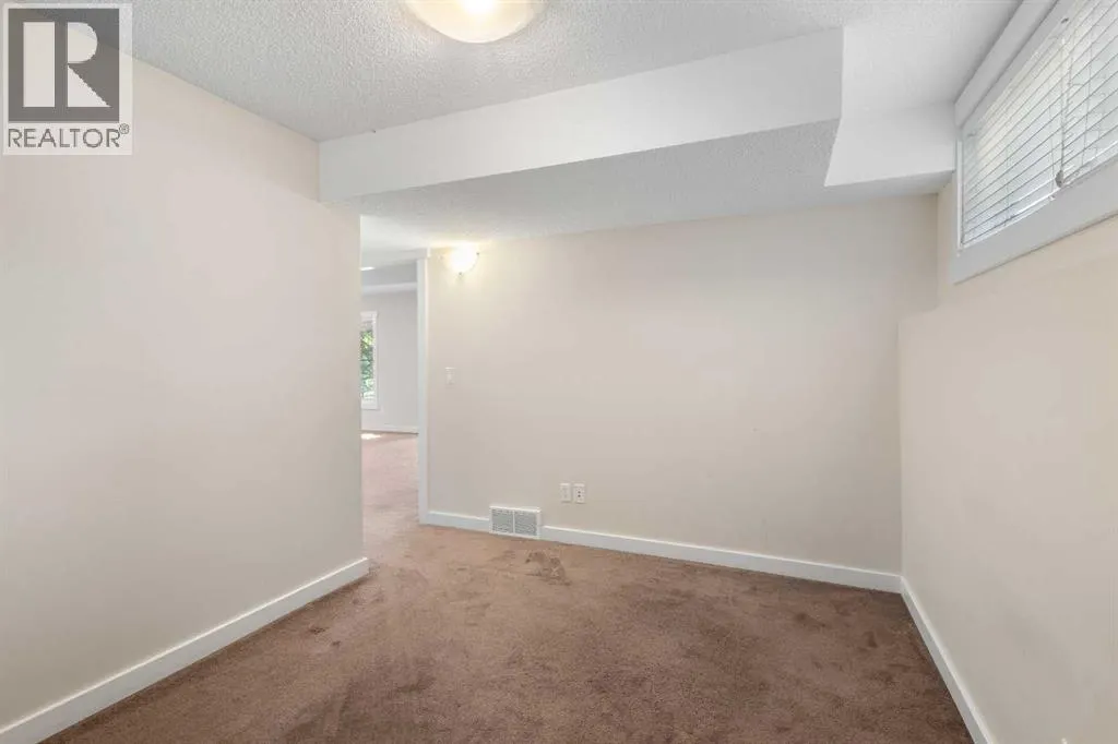 139 Coopers Hill SW