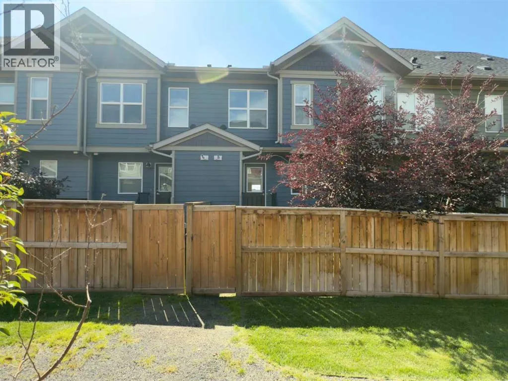 443 Cranbrook Square SE