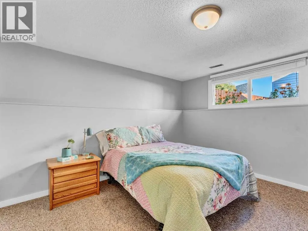 148 Cypress Way SE
