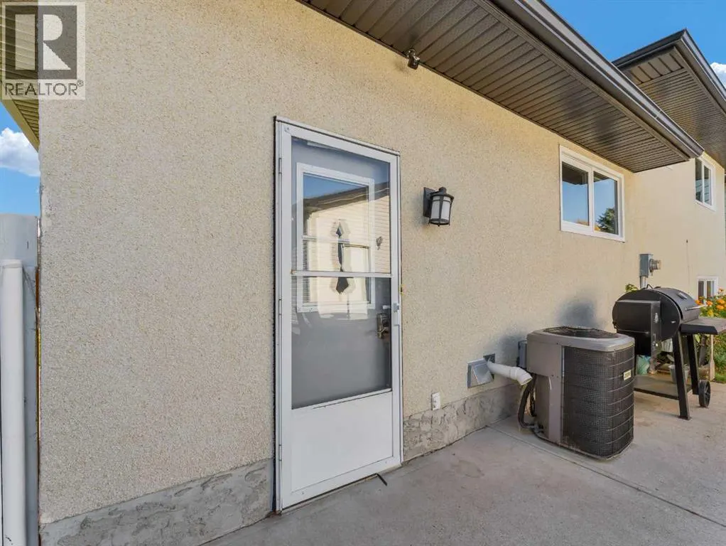 148 Cypress Way SE
