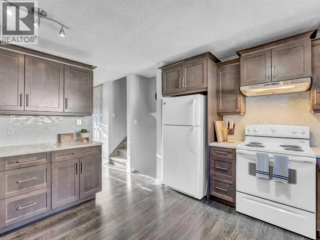148 Cypress Way SE