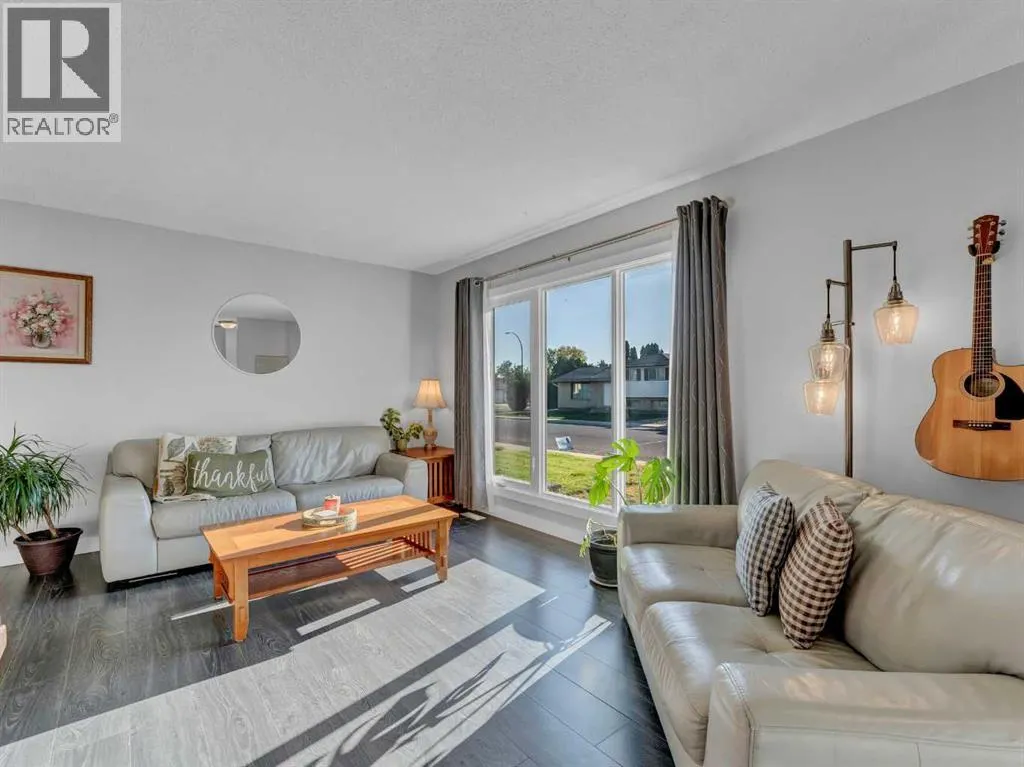 148 Cypress Way SE