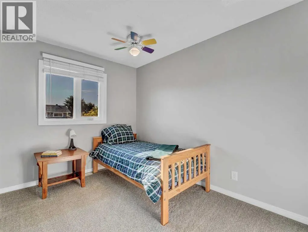 148 Cypress Way SE