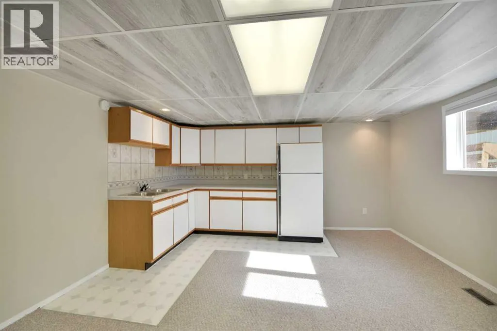 15, 26534 Township Road 384