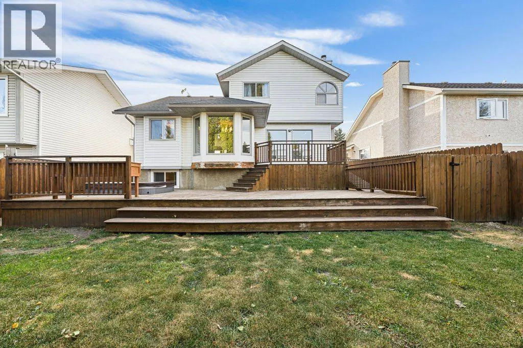 64 Woodmark Crescent SW