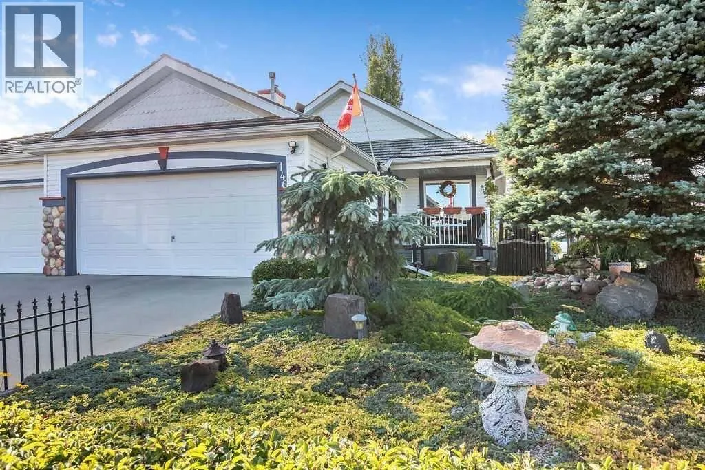 146 Chaparral Close SE