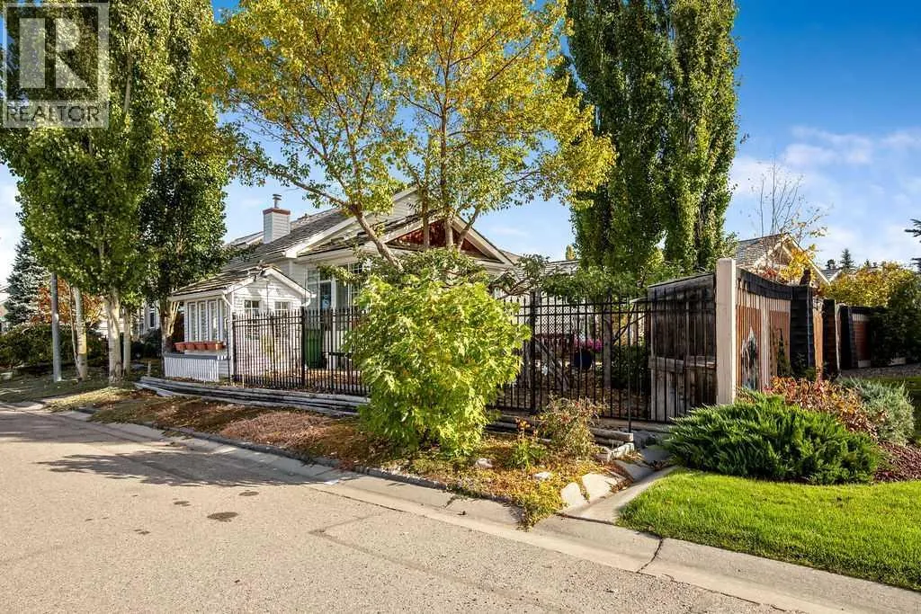 146 Chaparral Close SE