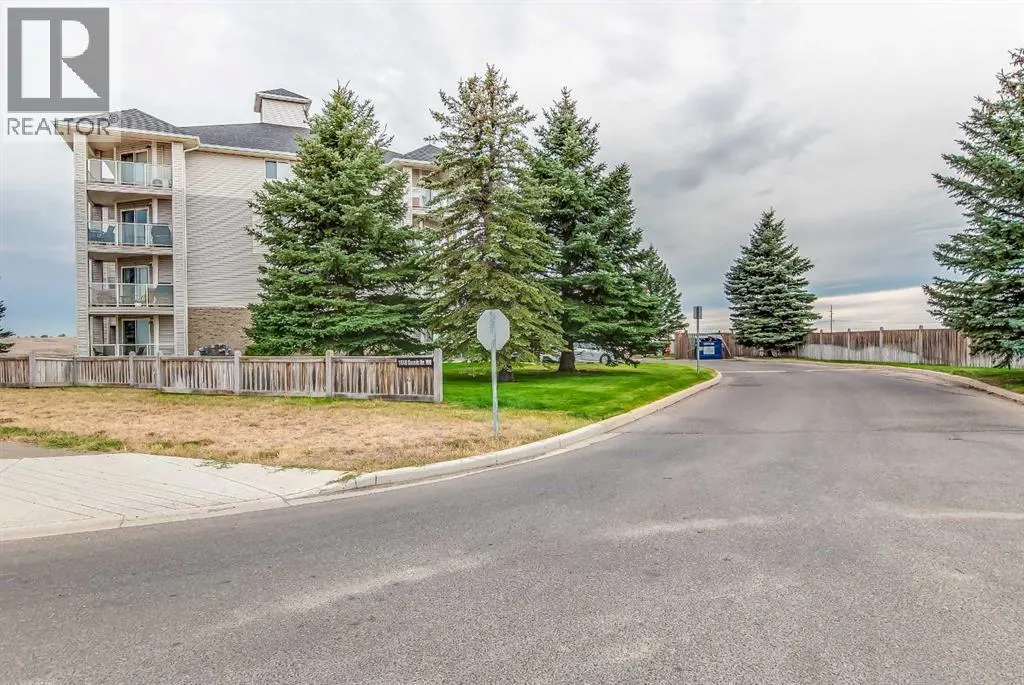 418, 1648 Saamis Drive NW