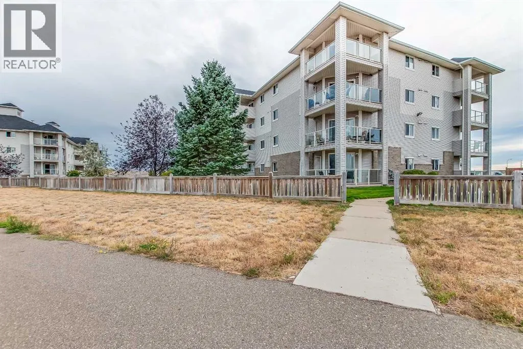 418, 1648 Saamis Drive NW