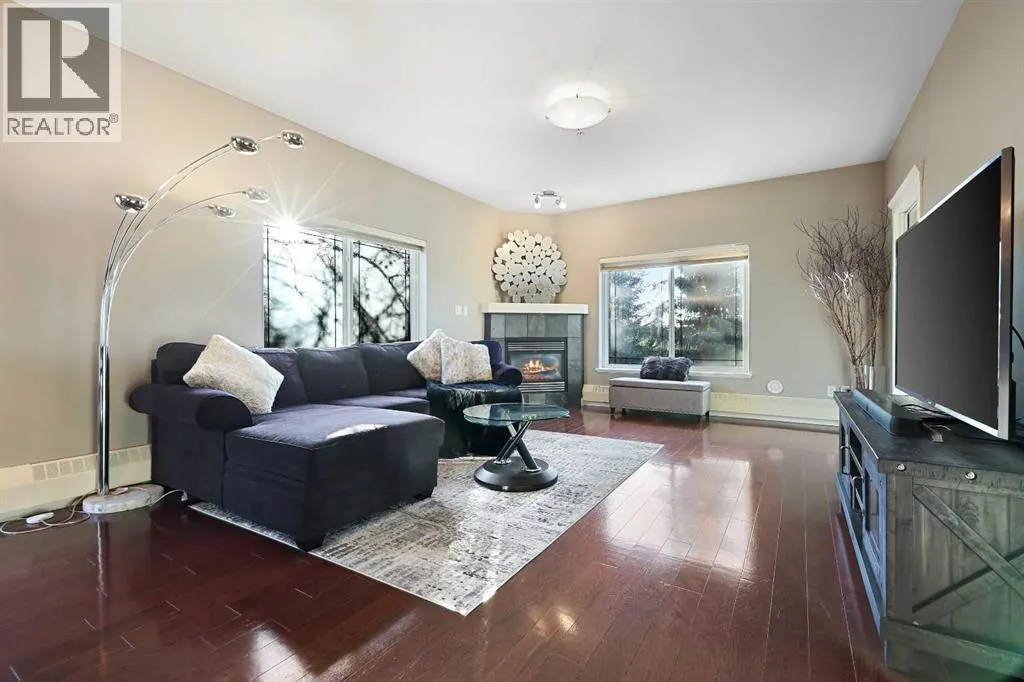 332, 10 Discovery Ridge Close SW