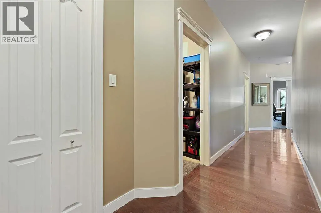332, 10 Discovery Ridge Close SW
