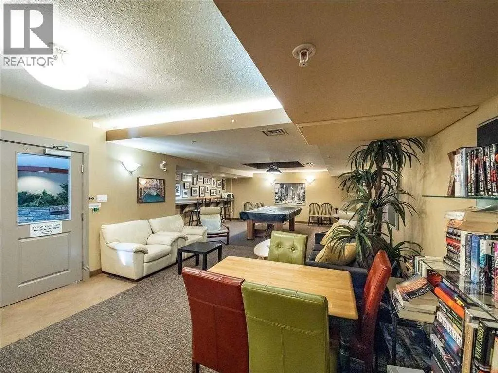 332, 10 Discovery Ridge Close SW
