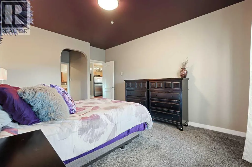 332, 10 Discovery Ridge Close SW